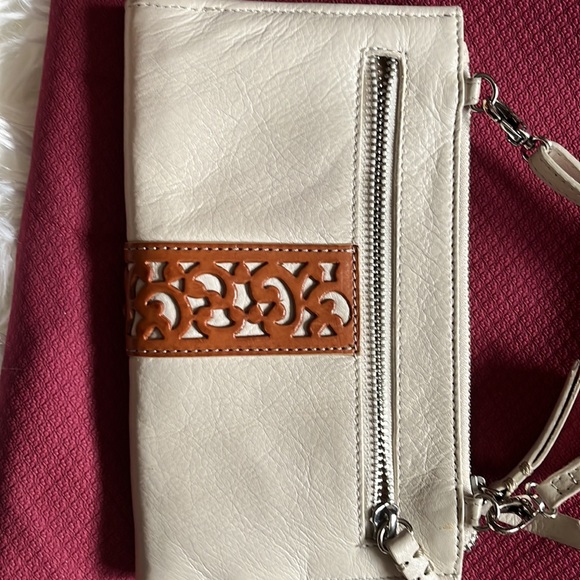 Brighton creme carry wallet - Picture 3 of 6